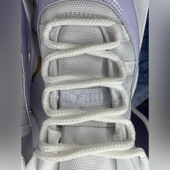 Air Jordan 11 Retro Low 'Pure Violet - Picture 9 of 12